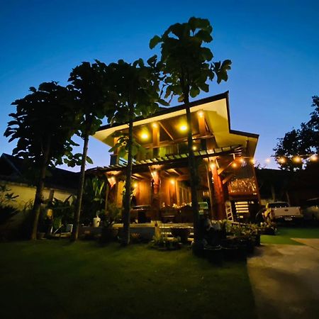 188 Teak House บ้านต้นสัก Τσιάνγκ Μάι Εξωτερικό φωτογραφία