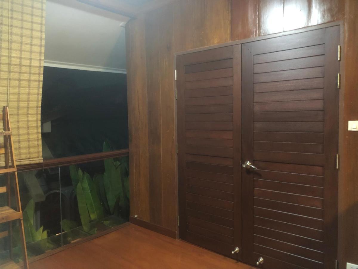 188 Teak House บ้านต้นสัก Τσιάνγκ Μάι Εξωτερικό φωτογραφία